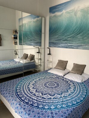 3 bedrooms, iron/ironing board, free WiFi, wheelchair access