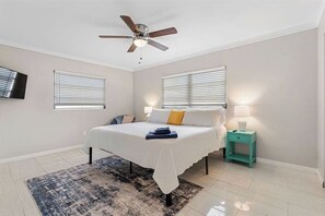 2 bedrooms, iron/ironing board, WiFi, bed sheets - Beach or Relax | Heated Pool home/Spa | Pets OK (Clearwater)