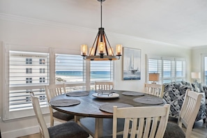 Condo, 3 habitaciones | Restaurantes