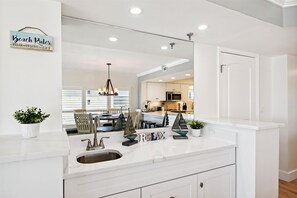 Condo, 3 Bedrooms | Private kitchen