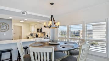 Condo, 3 Bedrooms | Dining