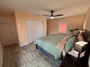3 bedrooms, iron/ironing board, free WiFi, bed sheets - Quietest Private Beach in Fort Myers Beach (Fort Myers Beach)