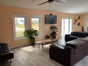Smart TV - Quietest Private Beach in Fort Myers Beach (Fort Myers Beach)