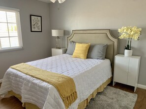 3 عدّة غرف نوم ومكواة/لوح كي وواي فاي مجانًا وملاءات أسرّة