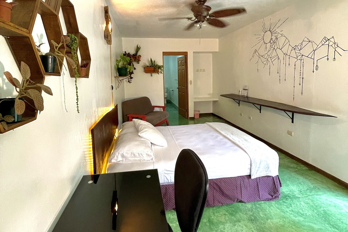 WiFi (free), bed sheets