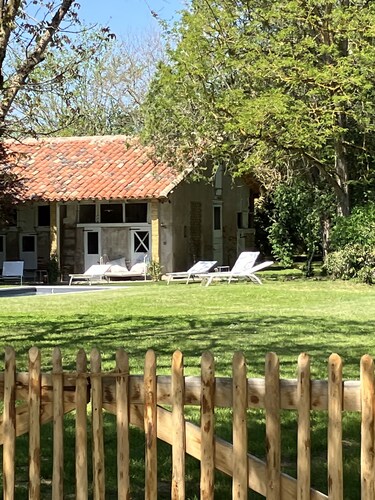 The House of La Bordasse: Luxury and Serenity just 25 km from Toulouse!