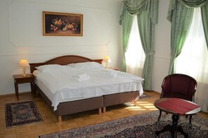 Superior Room | Desk, soundproofing, iron/ironing board, free WiFi - Renesance Krásná Královna (Karlovy Vary)