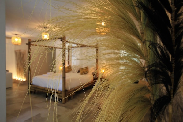 Luxury Studio Suite, 1 King Bed | Egyptian cotton sheets, premium bedding, memory foam beds - La Maison de l'Olivier (Avignon)