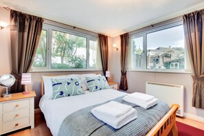 4 bedrooms, iron/ironing board, free WiFi, bed sheets - 4 Bed in Croyde (oc-windy1) (Croyde)