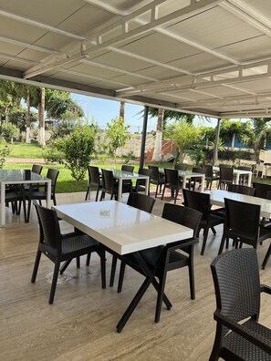 37-cm flat-screen TV with cable channels, TV - MORAY DUKA BEACH HOTEL (Alanya)
