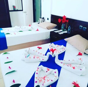 Laptop workspace, free WiFi, bed sheets - MORAY DUKA BEACH HOTEL (Alanya)