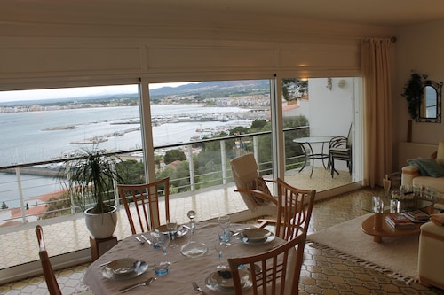 Agi Villa Poncella Casa for rent in Roses Girona.
