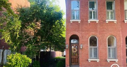 Elegant & Spacious 2BR Lafayette Square Home