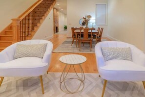 Interior - Elegant & Spacious 2BR Lafayette Square Home (St. Louis)