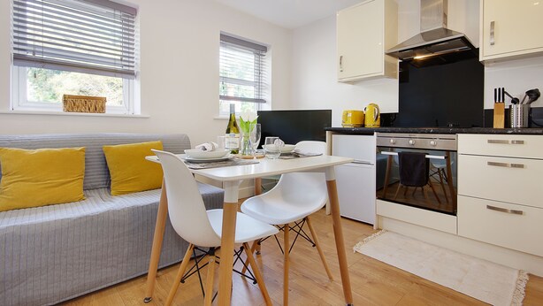 Private kitchen - Lovely 1 Bedroom Flat Bournemouth Town Centre  (Boscombe)
