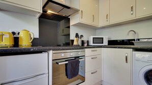 Private kitchen - Lovely 1 Bedroom Flat Bournemouth Town Centre  (Boscombe)