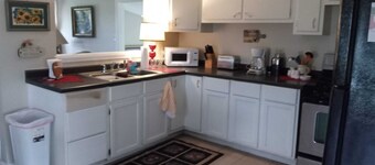 Peaceful Cottage on the Banks of the Wabash River!