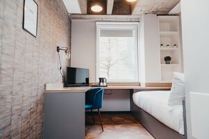 经济客房 | 遮光窗帘、免费 WiFi、床单