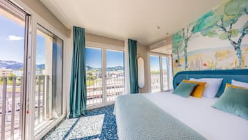 Minibar, Zimmersafe, Verdunkelungsvorhänge, schallisolierte Zimmer