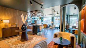 Lobby-Lounge
