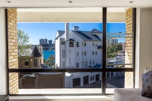 Interior - Elizabeth Bay Apmnt - Water Views & Free Parking (Elizabeth Bay)