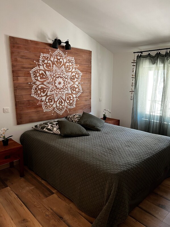 2 chambres, fer et planche Ă repasser, Wi-Fi gratuit, draps fournis