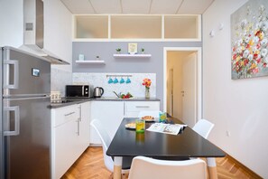 Apartment (1 Bedroom) | In-room dining - Apartment Aria (Dubrovnik)
