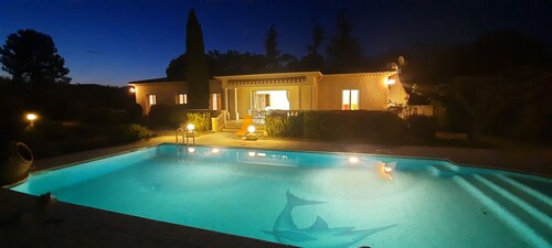 BEAUTIFUL SINGLE-STOREY VILLA