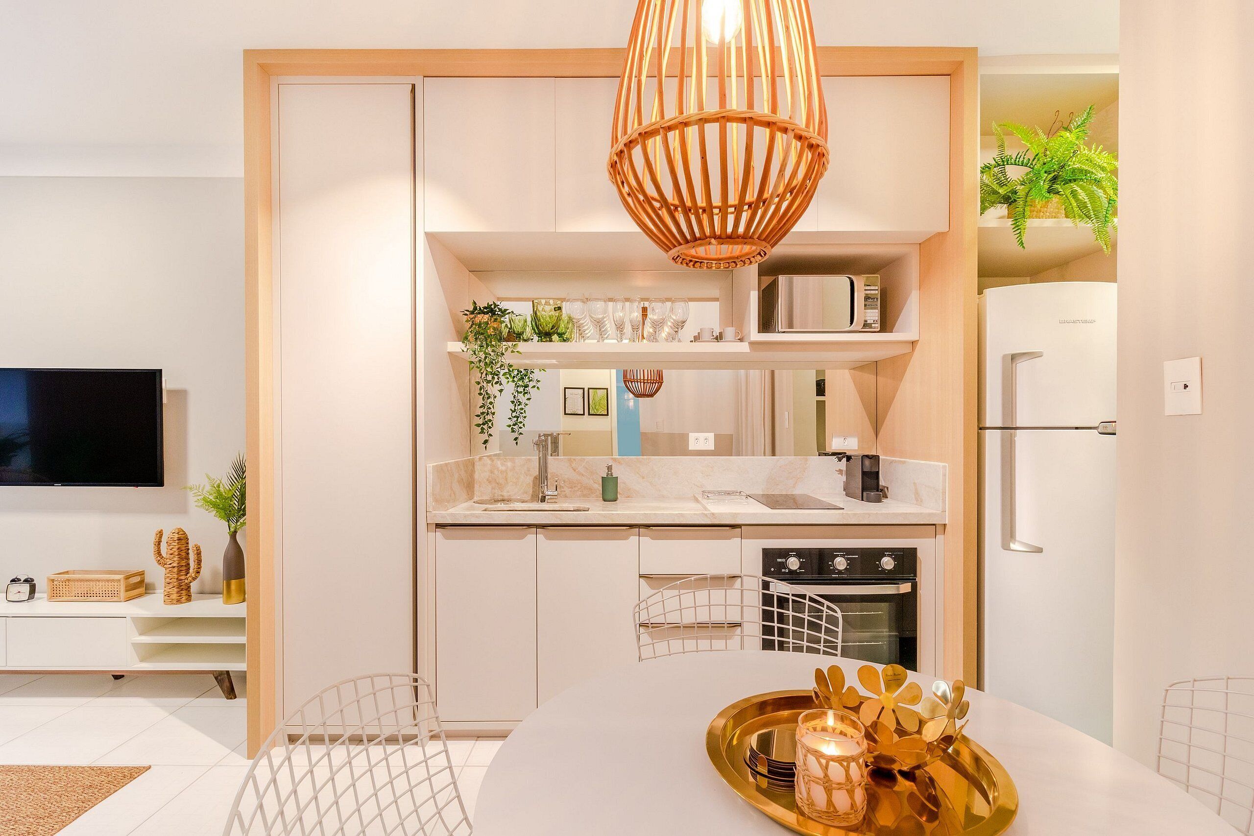 Apartment | Private kitchen | Microwave, oven, toaster, cookware/dishes/utensils