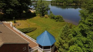 Property grounds - Spacious Lakefront Retreat on All-Sports Lake w/ Private Dock (Grand Junction)