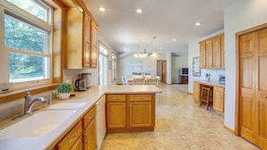 Private kitchen - Spacious Lakefront Retreat on All-Sports Lake w/ Private Dock (Grand Junction)