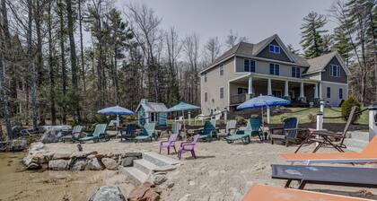 Lakefront Lodge sleeps 18 comfortably
