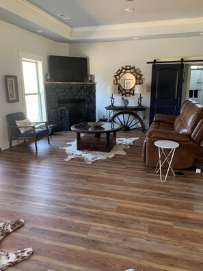 TV - Cozy home close to Sugarloaf Marina (Higden)