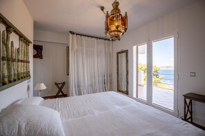 5 bedrooms, free WiFi, bed sheets