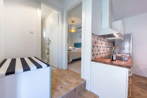 1 chambre, fer et planche à repasser, lit parapluie, Wi-Fi gratuit