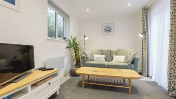 Chalet | Living area | 30-inch TV with digital channels