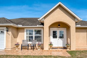 獨棟房屋 (Sunburst Shore) | 外觀