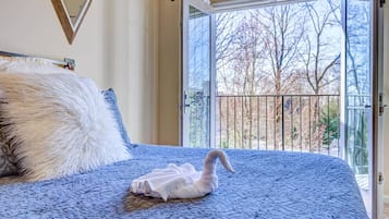 4 bedrooms, iron/ironing board, travel crib, WiFi