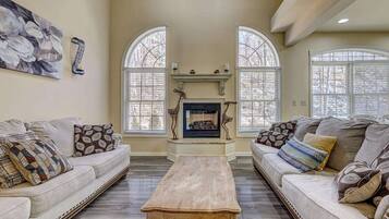 Smart TV, fireplace, video games