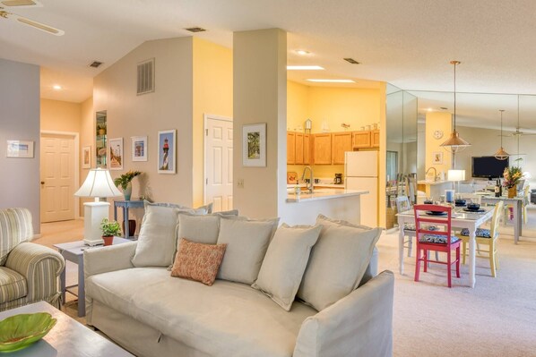 Condo (Canopy Shore) | Exterior