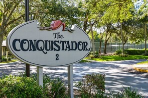 Condo (Canopy Shore) | Exterior