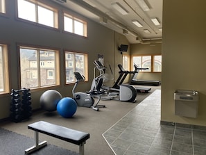 Fitness facility - Premium Mountain Views! One bedroom Penthouse Condo in The Lodges at Canmore (Canmore)