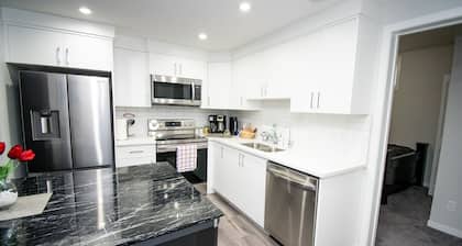 Cozy 2BR wt. Home Office and Entire Suite