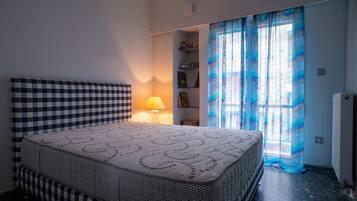 1 bedroom, in-room safe, desk, iron/ironing board