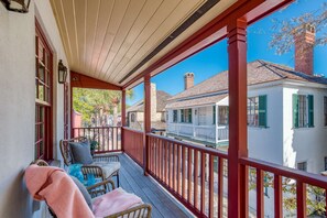 公寓 (110 St. George Street) | 外觀