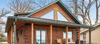 Cabin Oasis on Lake Winnebago "Minutes from EAA"