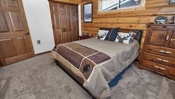 2 bedrooms, desk, iron/ironing board, travel crib