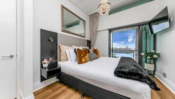 2 Schlafzimmer, Schreibtisch, Reisekinderbett, WLAN