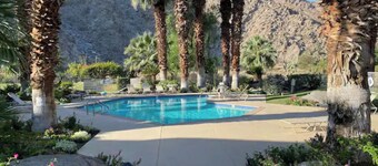 Indian Wells Lux Bungalow Desert Views, Golf, Tennis & Coachella and Stagecoach