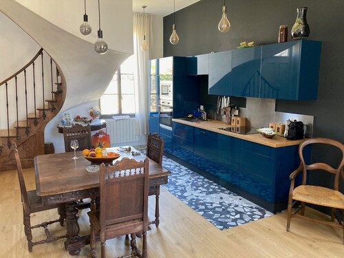 In the heart of the island: spacious, fully-equipped accommodation with garden and pool